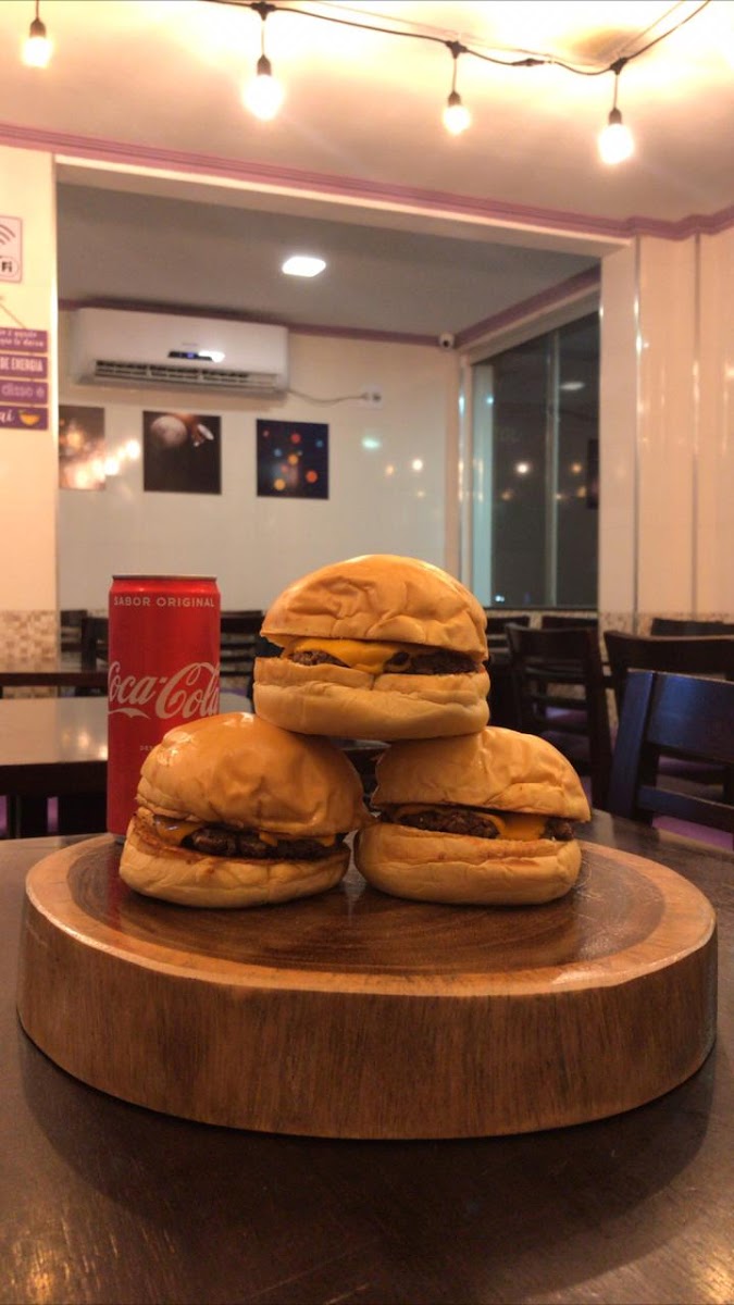 Acai & Tropical Burgers-5